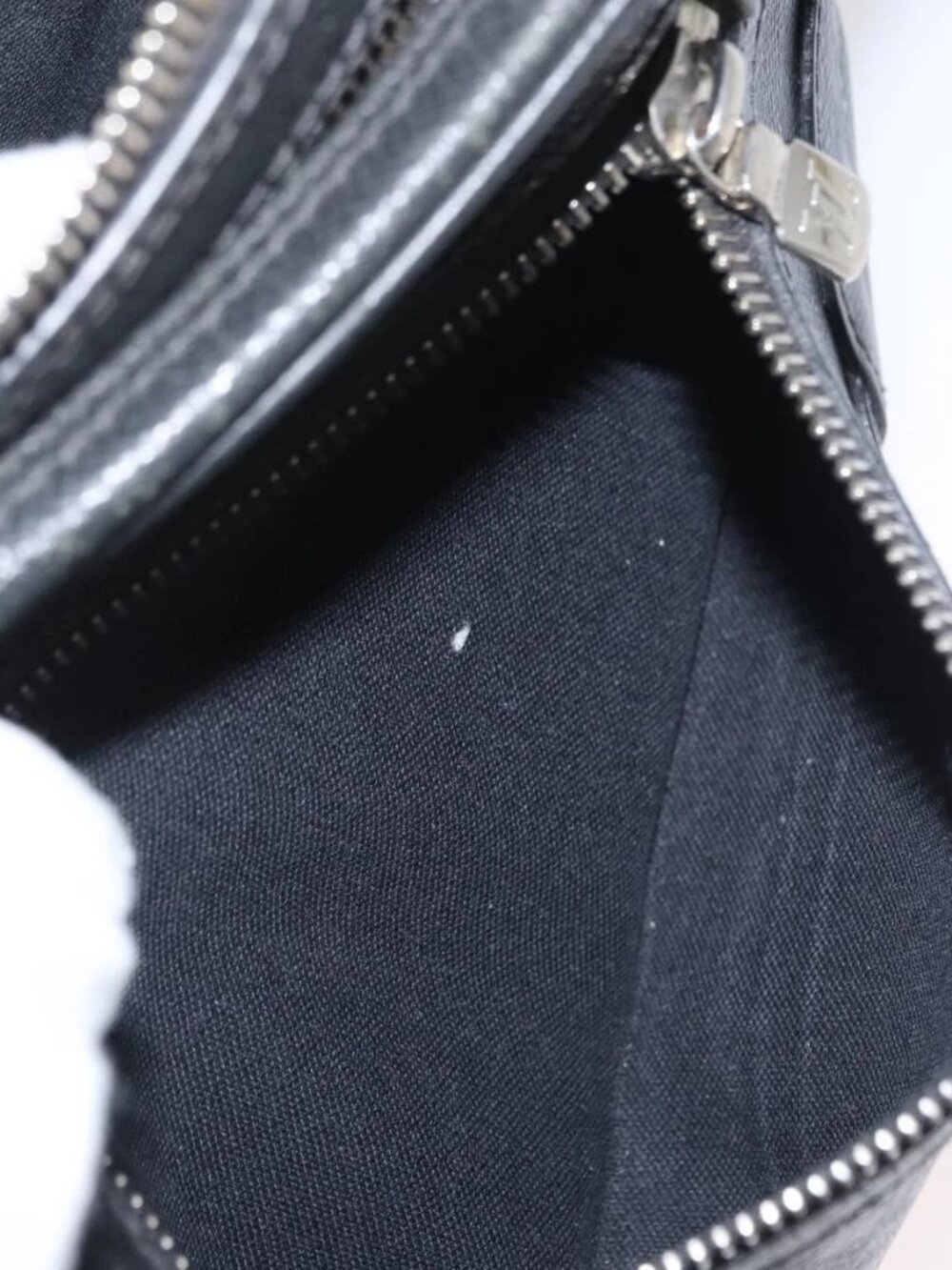 LOUIS VUITTON Taiga Pavel Clutch Bag Ardoise - Picture 13 of 16